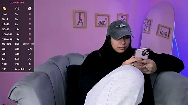 Snapshot of AmyOlimpo chatting on February 12, 2025, 5:26 am AmyOlimpo online show from February 12, 2025, 5:26 am