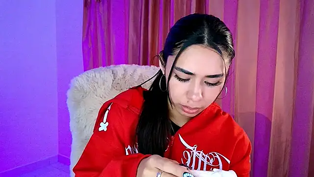 Snapshot of AmyOlimpo chatting on October 23, 2025, 4:23 am AmyOlimpo online show from October 23, 2025, 4:23 am