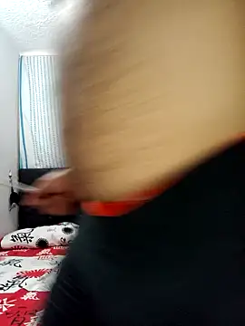 Snapshot of Angeelus2 chatting on December 13, 2024, 4:27 pm Angeelus2 online show from December 13, 2024, 4:27 pm