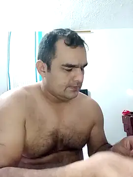 Snapshot of Angeelus2 chatting on December 17, 2024, 4:32 pm Angeelus2 online show from December 17, 2024, 4:32 pm