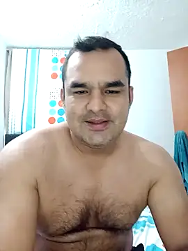 Snapshot of Angeelus2 chatting on January 17, 2025, 1:57 am Angeelus2 online show from January 17, 2025, 1:57 am