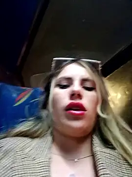 Misscata1106 online show from September 12, 2025, 3:17 am