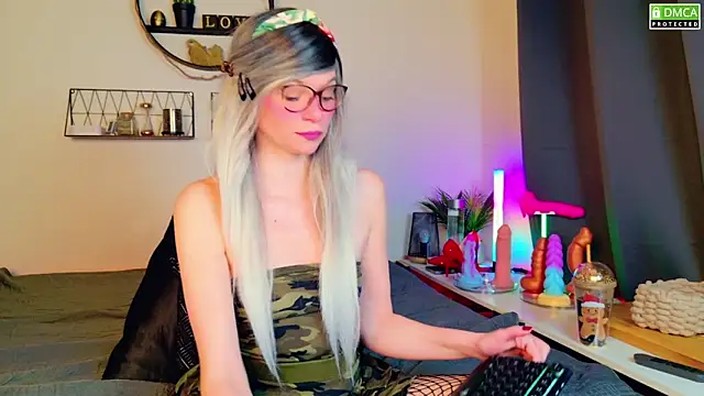 Kittychatte online show from March 16, 2025, 8:54 am