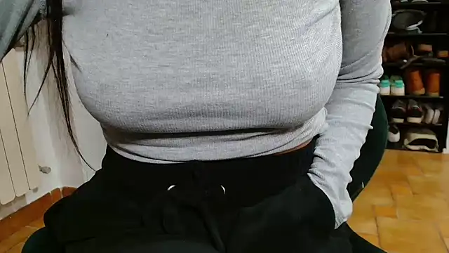 patatinahot87 online show from February 3, 2026, 5:40 pm