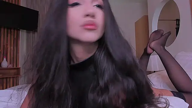 Snapshot of Your_Girl69XXX chatting on February 21, 2025, 5:24 am Your Girl69XXX online show from February 21, 2025, 5:24 am