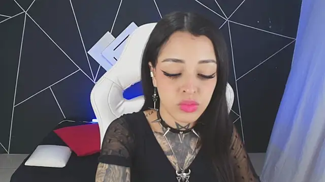 farichell online show from October 21, 2025, 8:53 pm