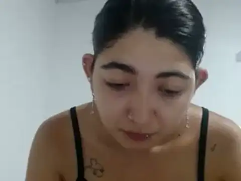 esteni online show from February 25, 2025, 2:47 am