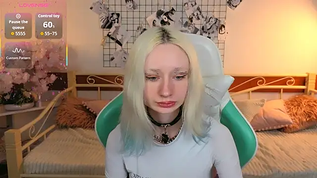 Katia Kim online show from March 10, 2026, 6:29 am