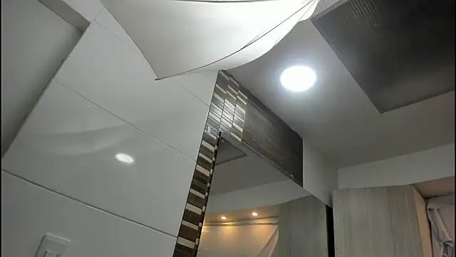 Mhelanny2 online show from November 29, 2025, 5:49 pm