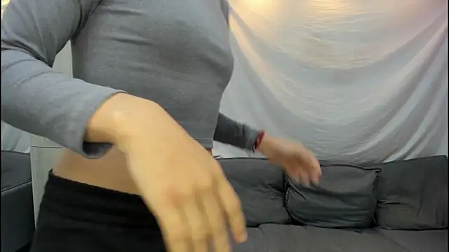 Mhelanny2 online show from January 19, 2026, 12:42 pm