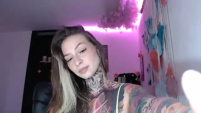 Snapshot of agatha_ink3 chatting on March 22, 2025, 7:42 pm agatha ink3 online show from March 22, 2025, 7:42 pm