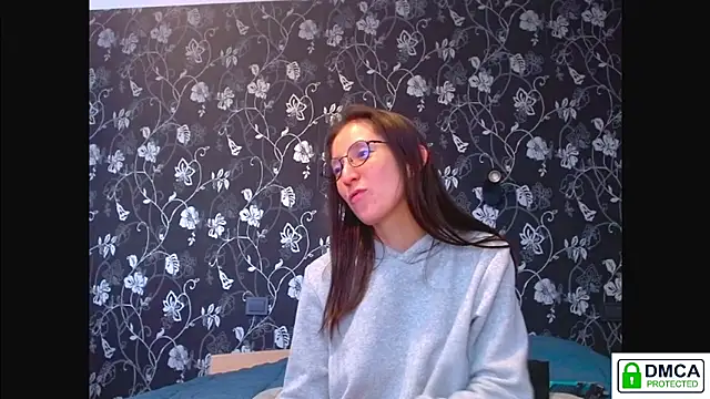 Sophi Cute online show from April 19, 2026, 10:25 am