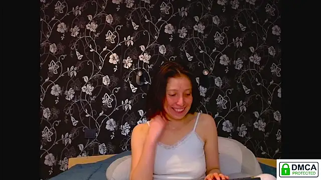 Sophi Cute online show from May 18, 2026, 12:00 pm