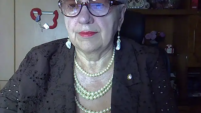 SweetCherry27 online show from September 21, 2025, 3:52 am