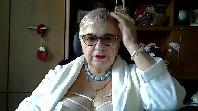 SweetCherry27 online show from October 5, 2025, 5:28 am