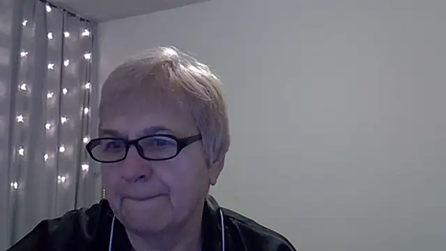 Snapshot of SweetCherry27 chatting on January 19, 2026, 4:49 am SweetCherry27 online show from January 19, 2026, 4:49 am