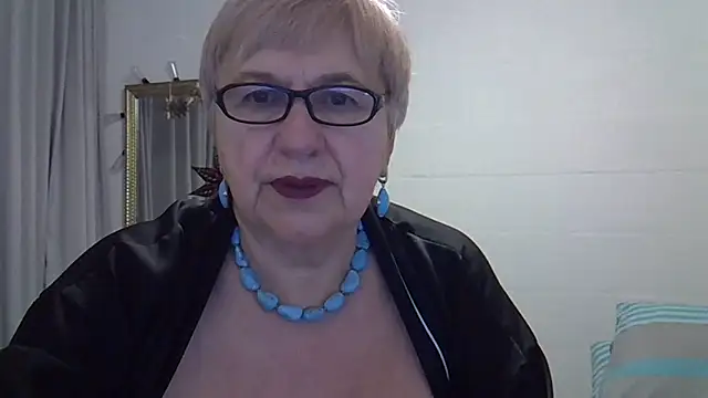 Snapshot of SweetCherry27 chatting on February 9, 2026, 5:11 am SweetCherry27 online show from February 9, 2026, 5:11 am