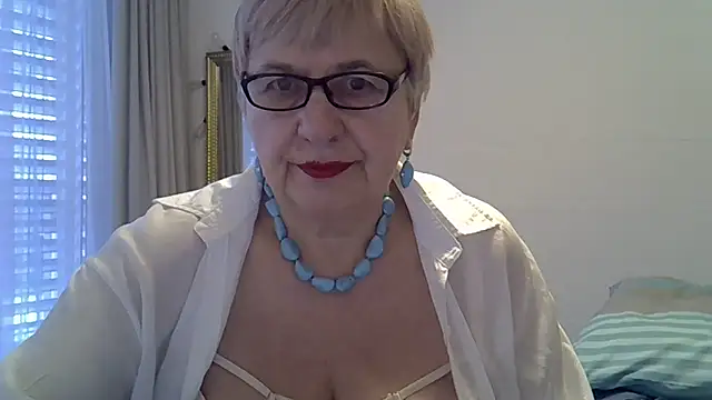 Snapshot of SweetCherry27 chatting on February 10, 2026, 7:56 am SweetCherry27 online show from February 10, 2026, 7:56 am