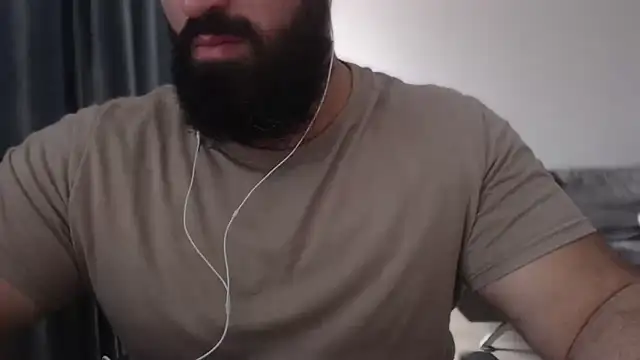 hugemachohandsome online show from November 10, 2025, 11:31 am