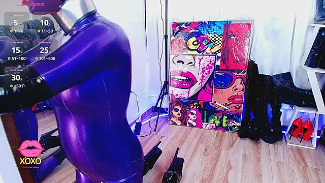 Snapshot of LatexDevil_Blondie chatting on March 25, 2026, 2:34 pm LatexDevil Blondie online show from March 25, 2026, 2:34 pm