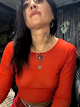 KikiXRed online show from December 6, 2024, 3:00 pm