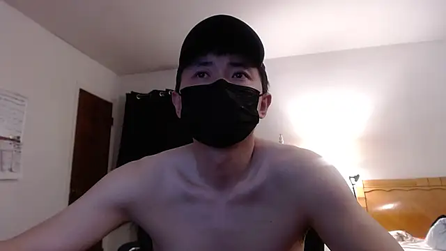 twbobo00715 online show from March 8, 2026, 11:41 pm