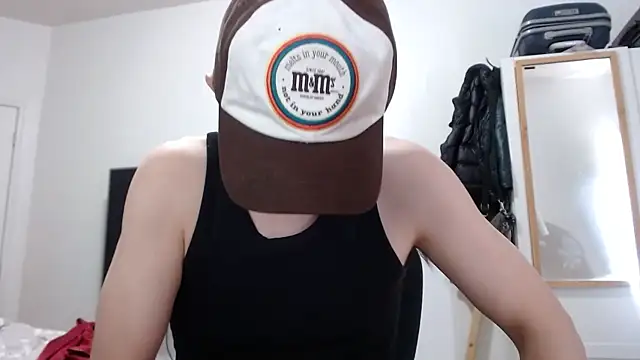 twbobo00715 online show from May 15, 2026, 3:41 pm