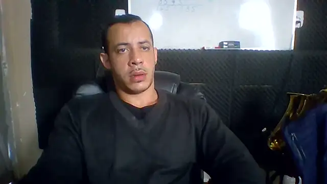 MachoScorpionCaralho online show from June 15, 2026, 1:46 pm