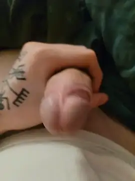 SexyGoldBoy22 online show from December 4, 2025, 8:28 pm