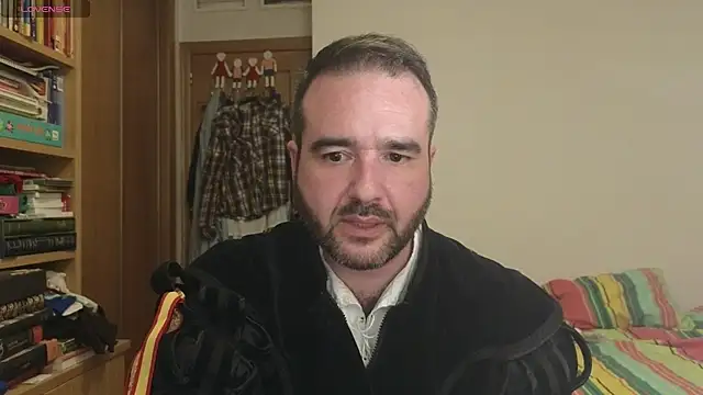 curiosillo83 online show from October 4, 2025, 11:47 pm