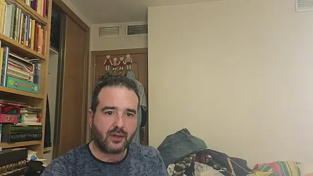 curiosillo83 online show from October 19, 2025, 11:49 pm