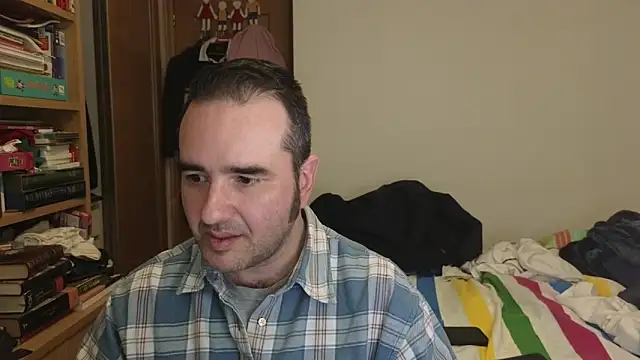 curiosillo83 online show from April 15, 2026, 2:02 pm