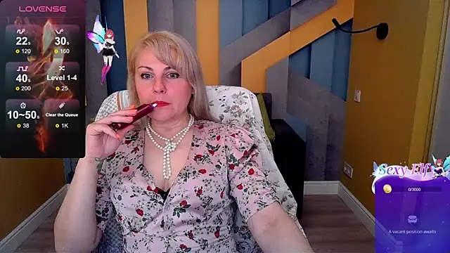 Snapshot of Candy_Long chatting on April 23, 2026, 6:32 pm Candy Long online show from April 23, 2026, 6:32 pm