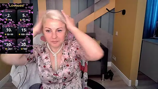 Candy Long online show from July 14, 2026, 5:23 am