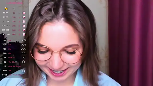 KindHazelHere  online show from March 11, 2025, 1:26 am