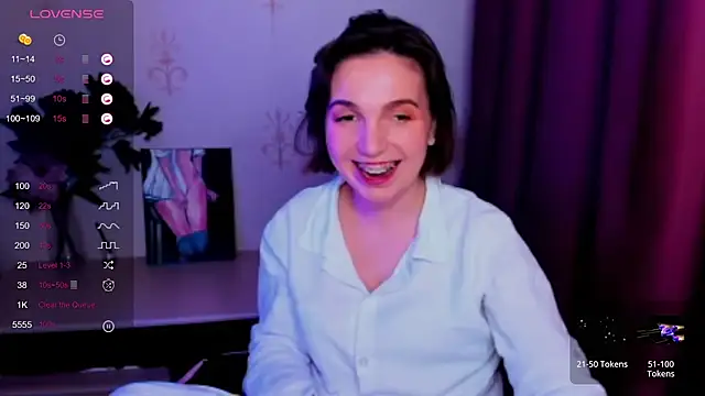 KindHazelHere  online show from October 22, 2025, 10:31 pm