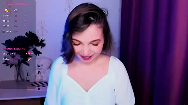 KindHazelHere  online show from November 10, 2025, 8:24 am