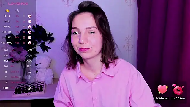 KindHazelHere  online show from March 31, 2026, 6:14 am