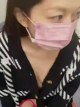 Lu Nana online show from December 18, 2024, 11:40 pm