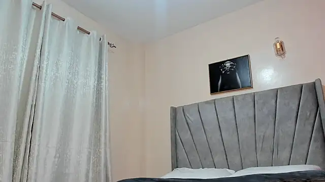 Snapshot of thee_sexy_goddess chatting on January 24, 2025, 2:39 am thee sexy goddess online show from January 24, 2025, 2:39 am