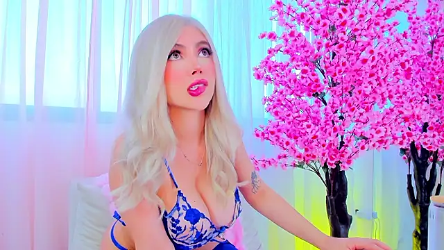 Snapshot of Sophi_Jonnes chatting on February 11, 2026, 11:59 am Sophi Jonnes online show from February 11, 2026, 11:59 am