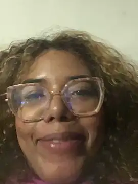 Snapshot of _nickypurple_ chatting on January 22, 2025, 12:59 am nickypurple online show from January 22, 2025, 12:59 am