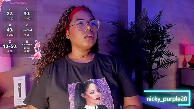 Snapshot of _nickypurple_ chatting on February 4, 2025, 12:11 pm nickypurple online show from February 4, 2025, 12:11 pm