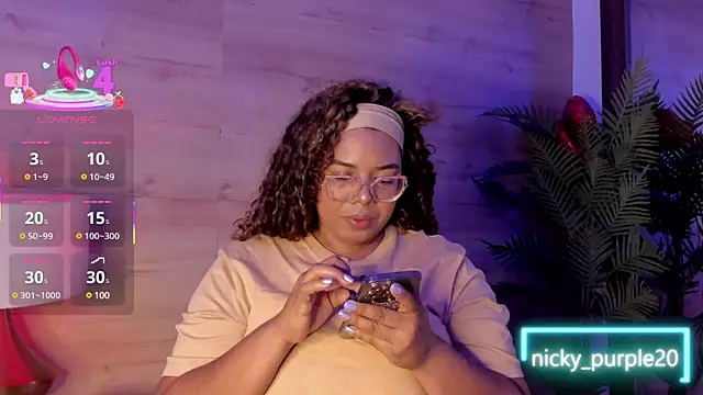 Snapshot of _nickypurple_ chatting on February 17, 2025, 12:16 pm nickypurple online show from February 17, 2025, 12:16 pm