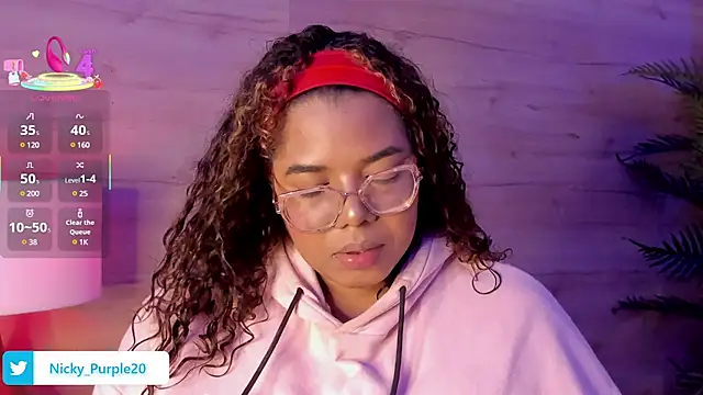 Snapshot of _nickypurple_ chatting on February 20, 2025, 12:04 pm nickypurple online show from February 20, 2025, 12:04 pm
