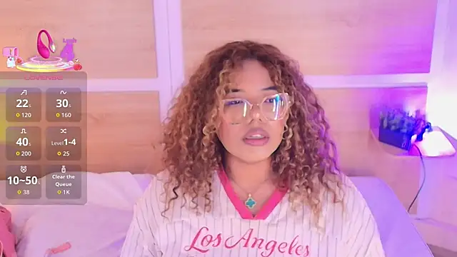  nickypurple  online show from January 13, 2026, 7:08 pm