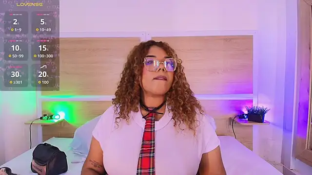  nickypurple  online show from February 19, 2026, 7:21 pm