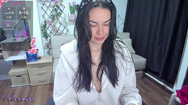 Lunlunera online show from February 7, 2025, 6:56 am