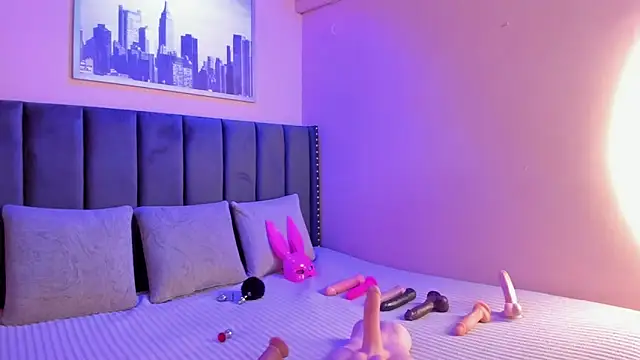 ashlye miller  online show from January 31, 2025, 3:52 am