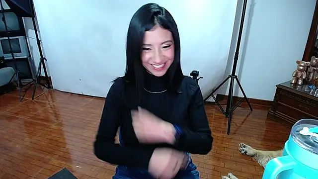 Snapshot of _holy_1 chatting on January 8, 2025, 4:23 am holy 1 online show from January 8, 2025, 4:23 am